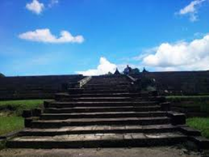 candi barong 7