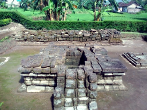 candi-gampingan-1-300x225