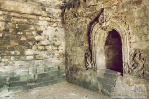 candi sari 5