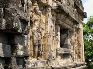 candi sari 6