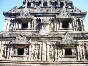 candi sari 8
