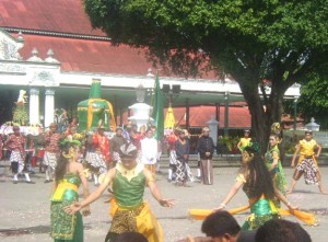 Upacara adat Bathok Bolu