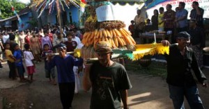 Upacara adat Bersih Desa Rajaban