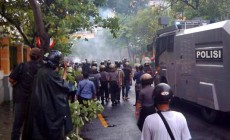 Permalink to Demo Tolak BBM di Yogya Ricuh, Mahasiswa Bakar Pos Polisi