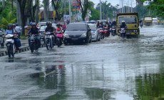 Permalink to Angin Kencang dan Hujan Lebat Landa Wilayah DIY