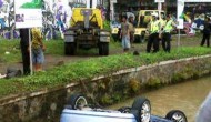 Permalink to Honda Jazz Nyemplung Selokan Mataram