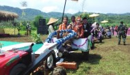 Permalink to 11 Pasangan di Bantul Nikah Massal dan Ijab Qabul di Atas Traktor